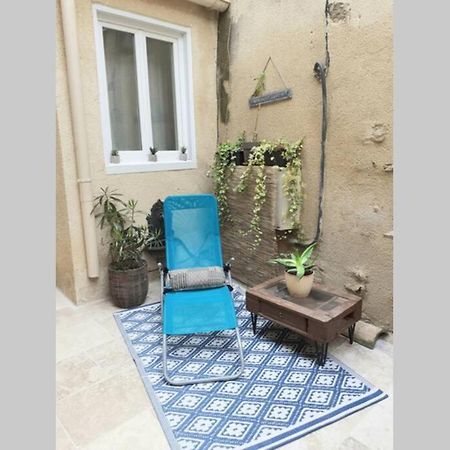 Maison De Village Avec Cour Aux Portes D'Avignon Entraigues-sur-la-Sorgue Exterior foto